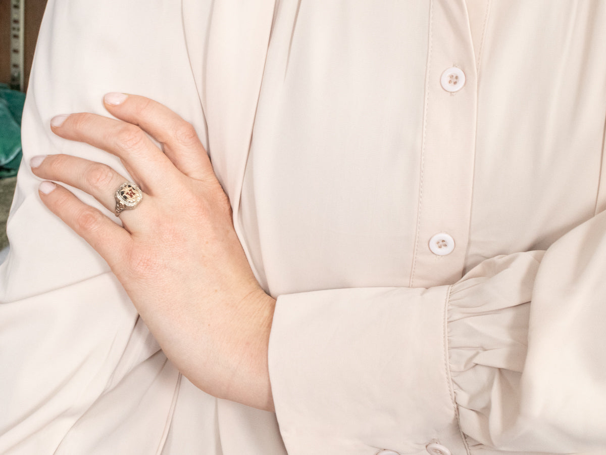 Two Toned Vintage 'W' Monogram Class Signet Ring