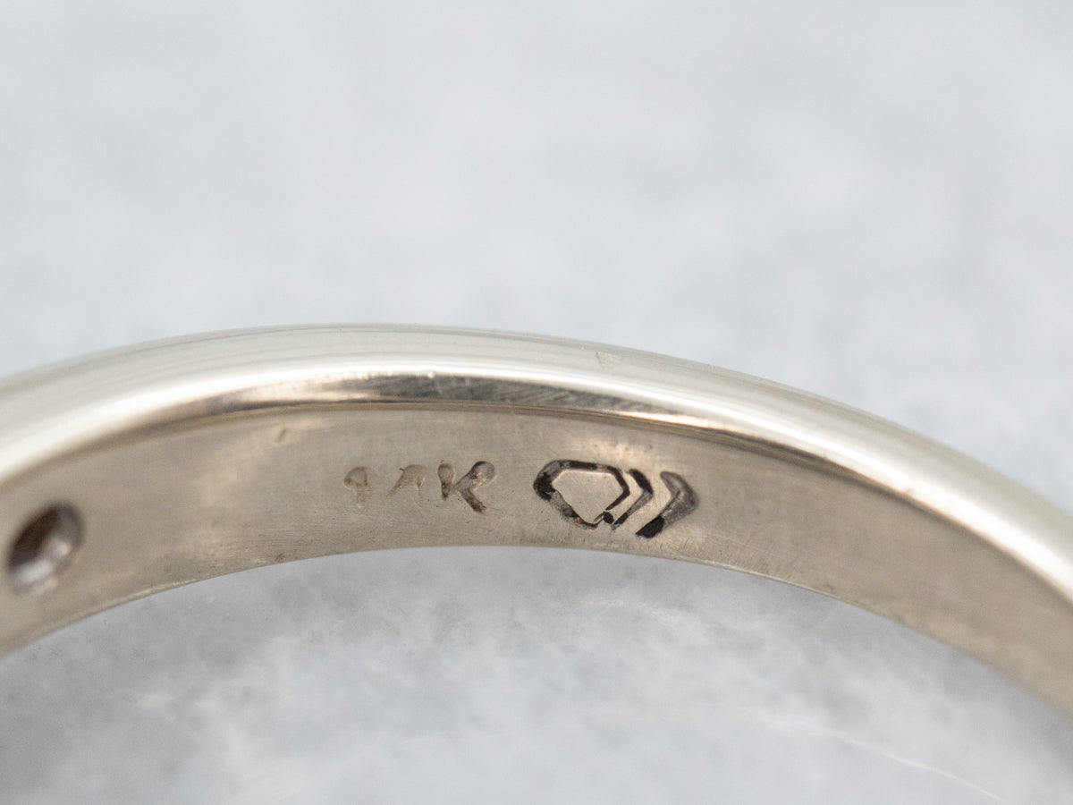 Modern Round Brilliant Diamond Engagement Ring