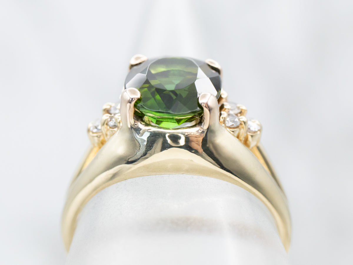 Anillo de turmalina verde y diamantes