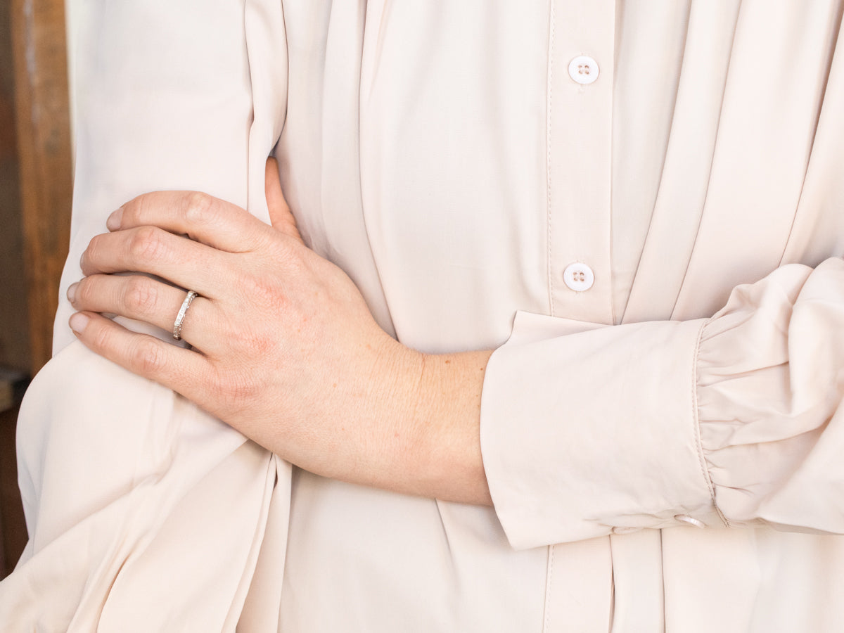 18K White Gold Diamond Band