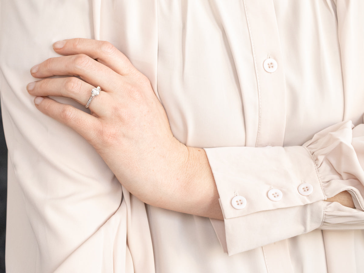 Stunning 18K White Gold Diamond Engagement Ring