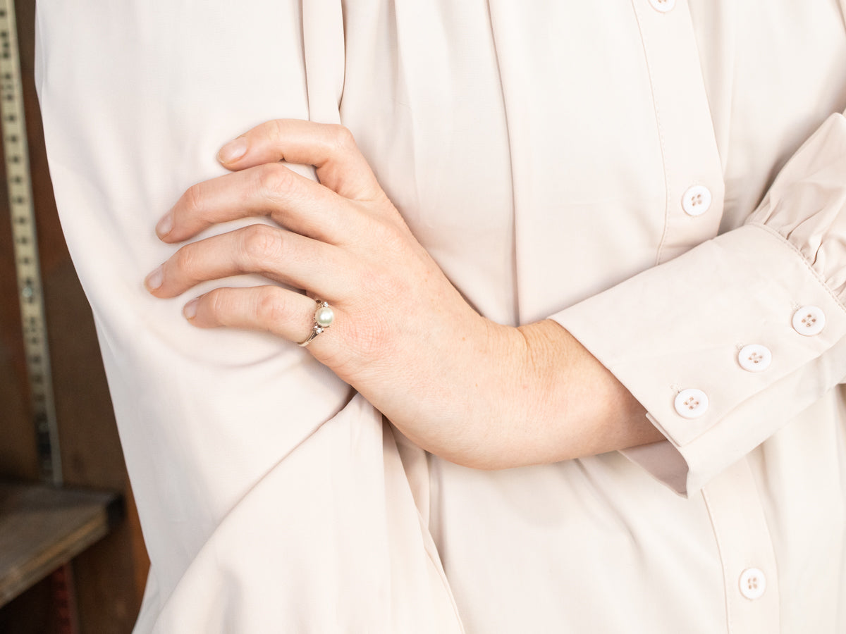 Simple and Classic White Gold Diamond and Pearl Ring