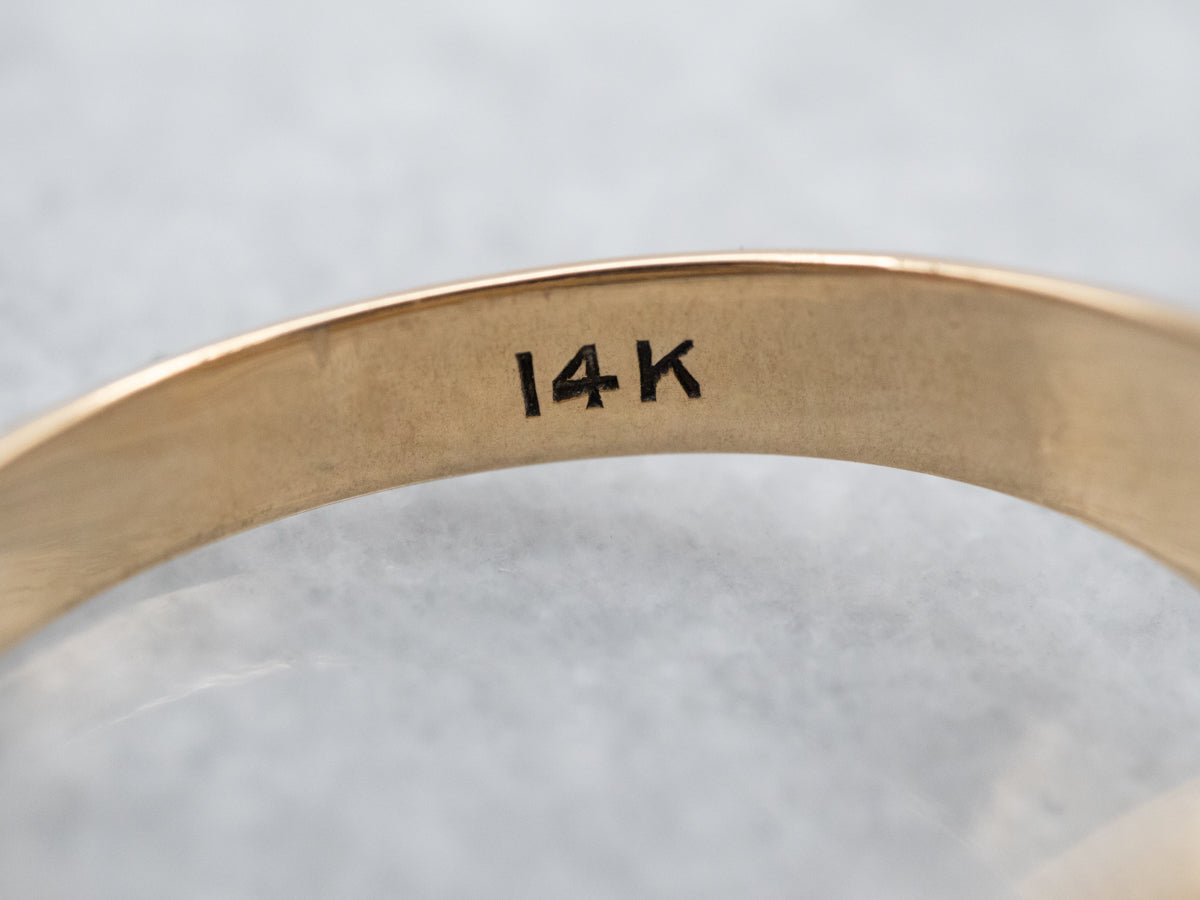 Anillo de compromiso con solitario de diamantes de talla Old Mine en engaste Belcher