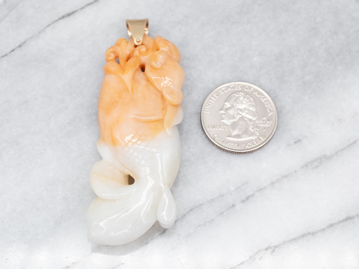 Colgante de jade de pez koi tallado vintage