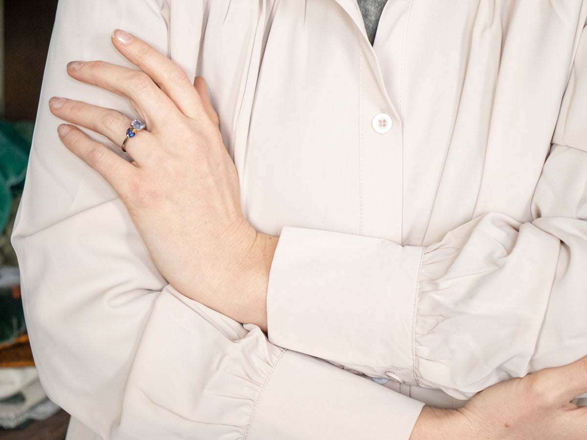 Stunning Light and Dark Sapphire Ring