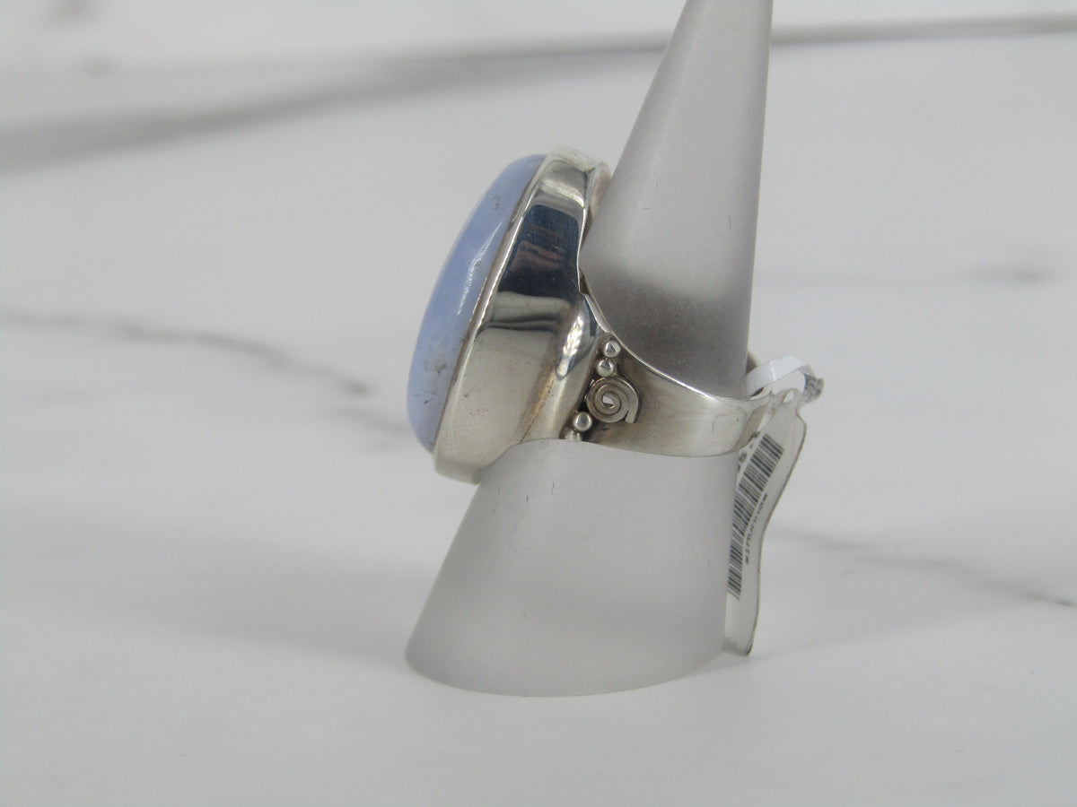 Anillo de ágata de encaje ovalado de plata