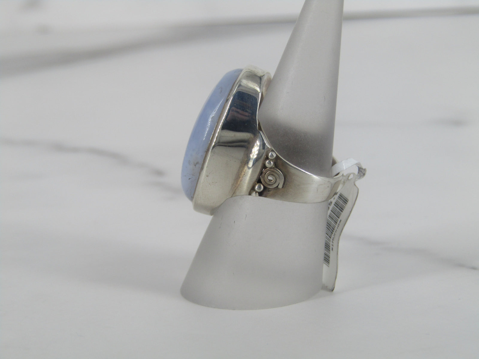 Anillo de ágata de encaje ovalado de plata