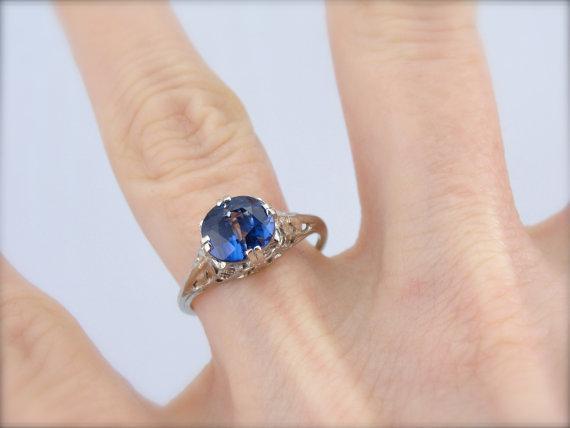 Interesting Cat's Eye Sapphire Ring in White Gold Art Nouveau Setting