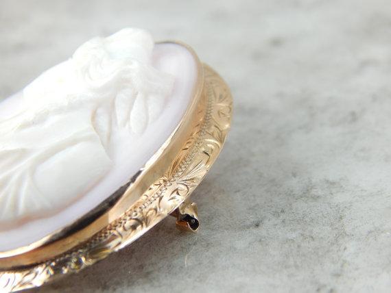 Antique Conch Shell Cameo in 10K Rose Gold Frame