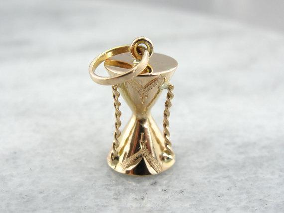 Vintage 18 Karat Gold Djembe Drum Charm