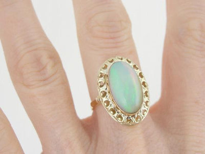 Ladies Filigree Ring with Fine Ethiopian Opal