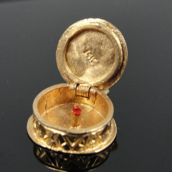 Vintage Anniversary Cake Gold Charm