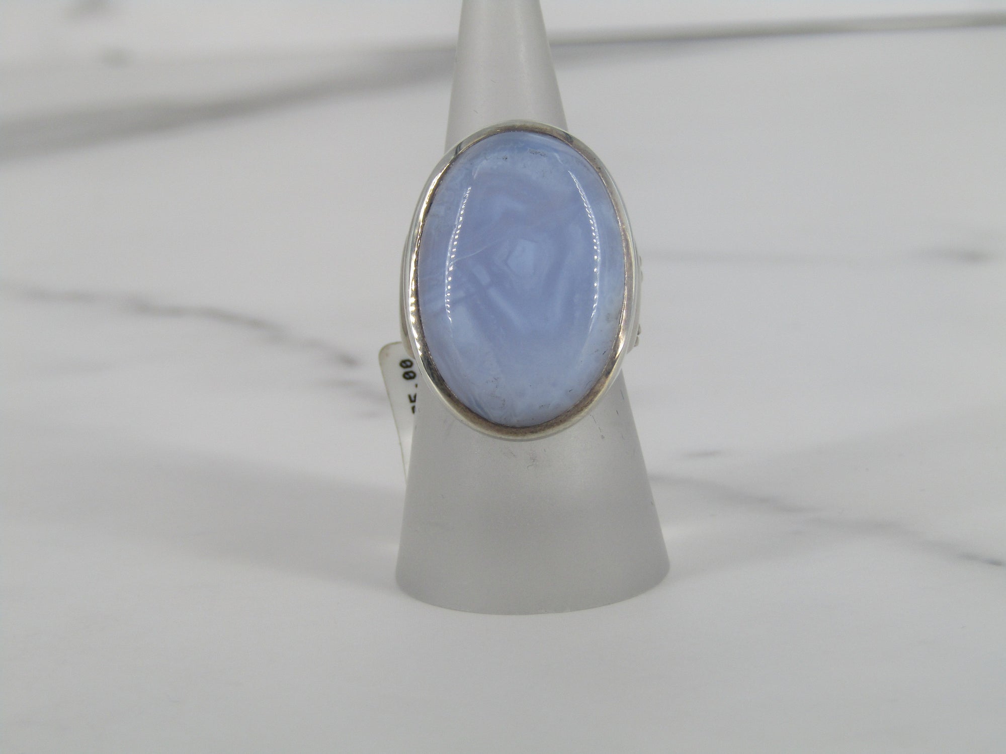 Anillo de ágata de encaje ovalado de plata