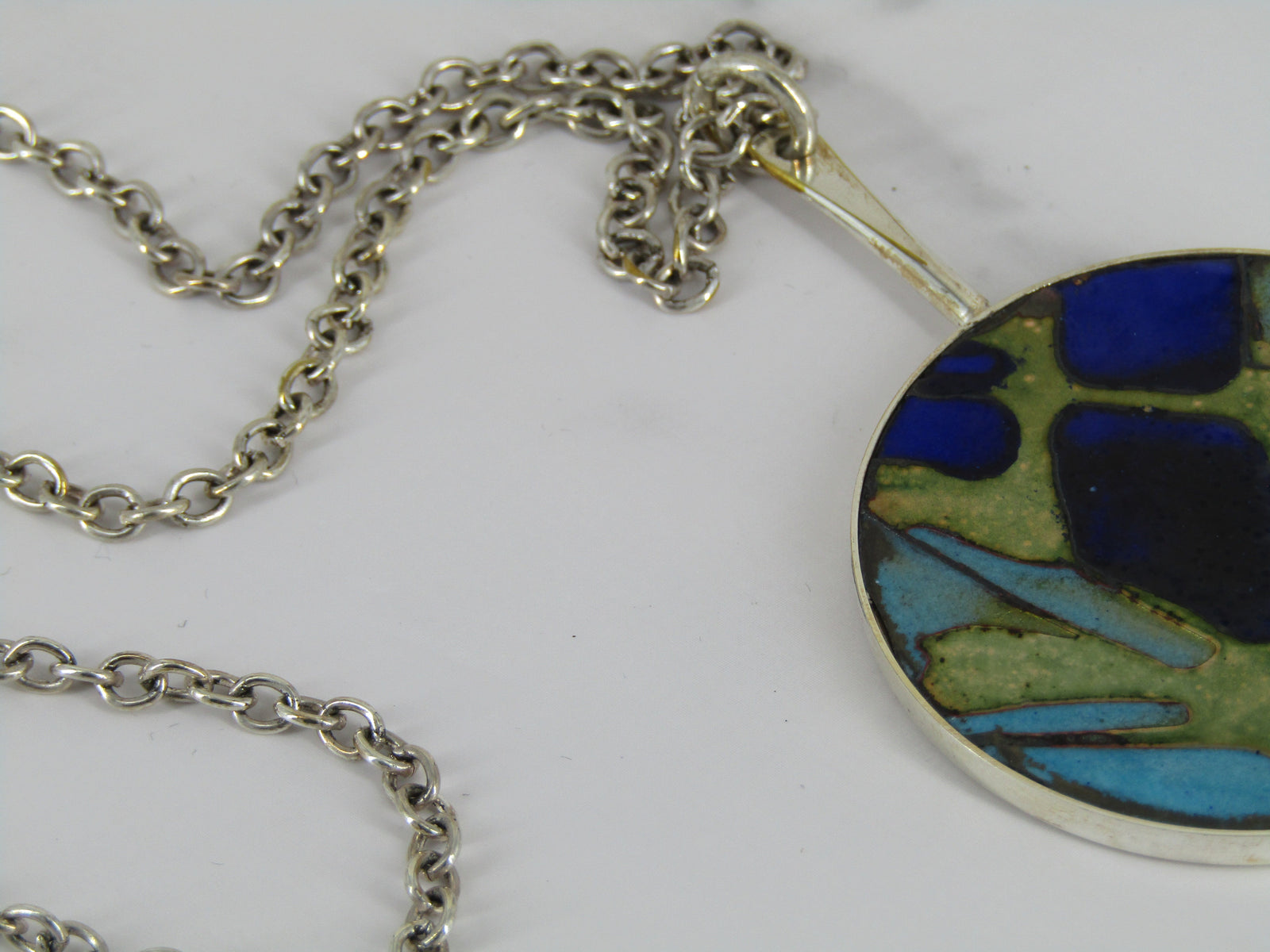 Silver Enamel Medallion Pendant Necklace With Oval Link Chain