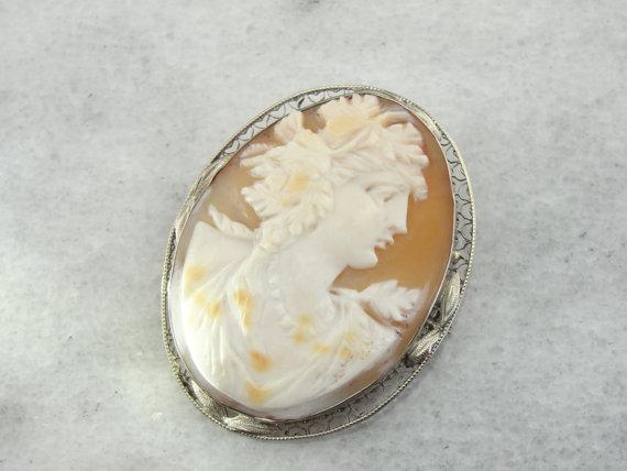 Filigree Cameo Brooch or Pendant in Fine Gold