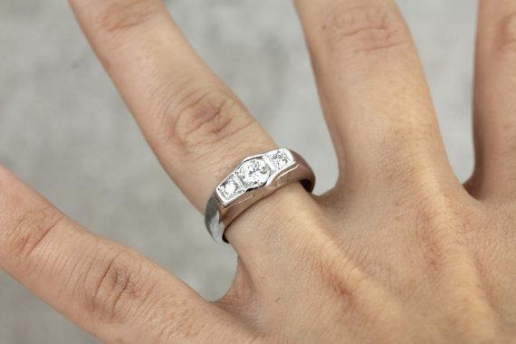 Retro Era Three Stone Diamond Engagement Ring with Great Shine