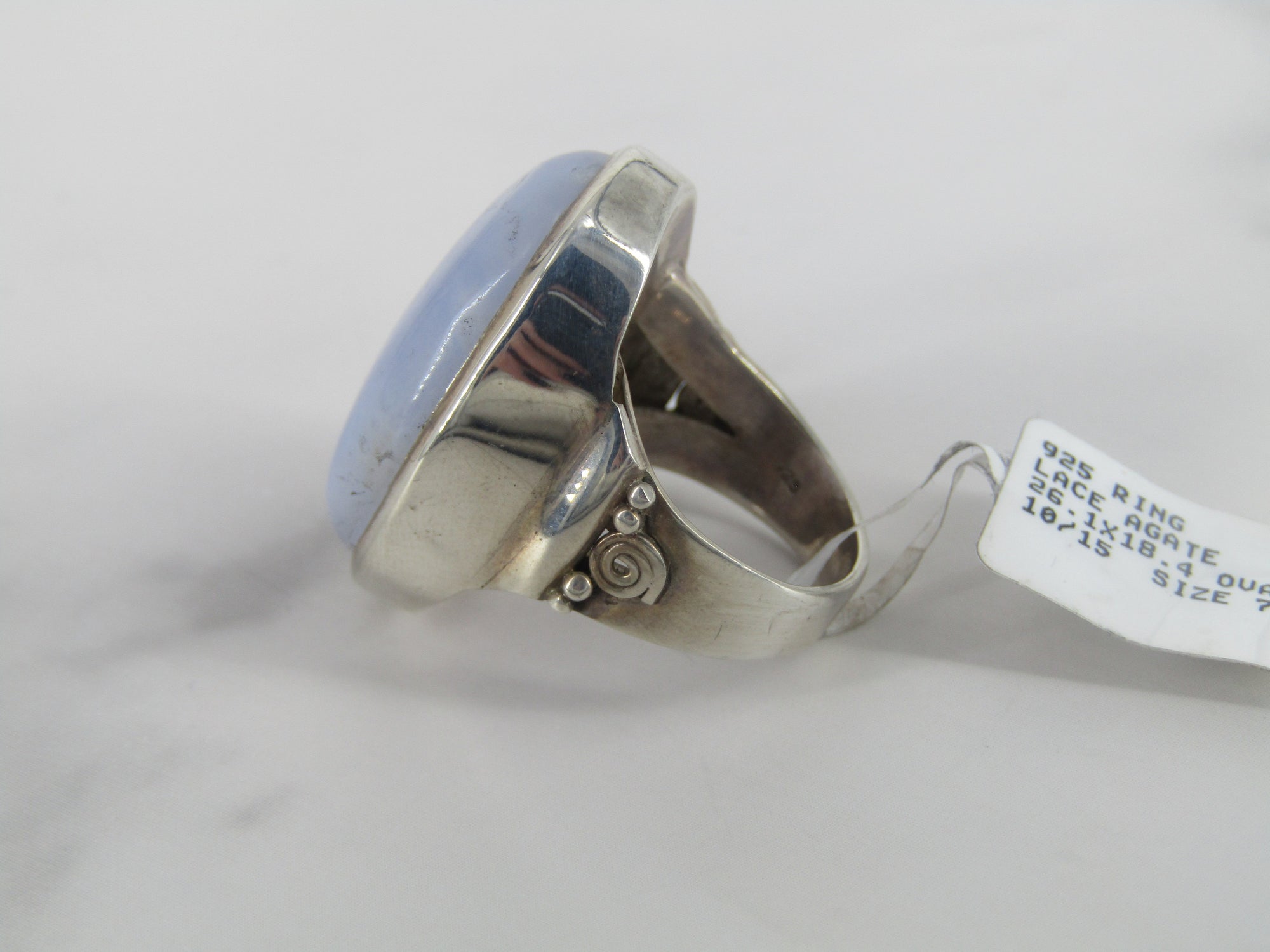 Anillo de ágata de encaje ovalado de plata