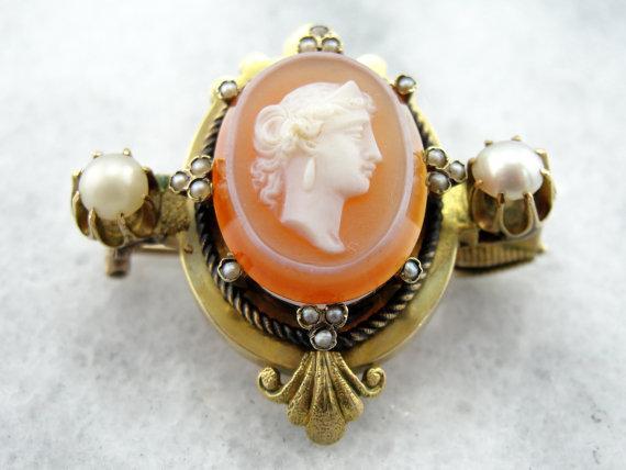 Antique 14 Karat Gold and Sardonyx Cameo Brooch