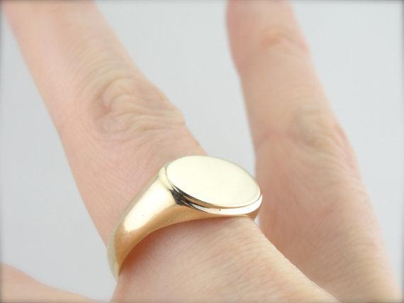 Yellow Gold Plain East West Signet Ring