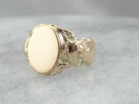 Art Nouveau Nude Goddess  Gold Signet Ring