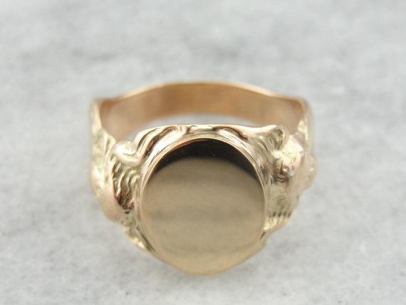 Art Nouveau Nude Goddess  Gold Signet Ring