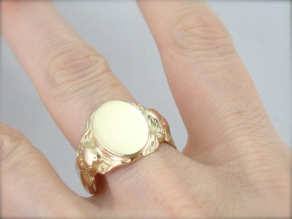 Art Nouveau Nude Goddess  Gold Signet Ring