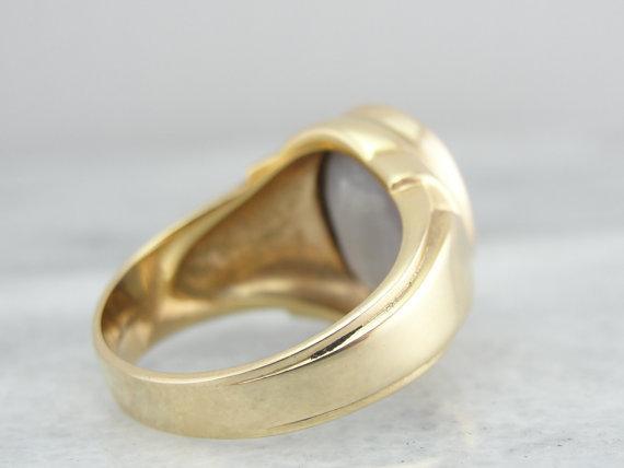 Star Sapphire in Retro Large Setting