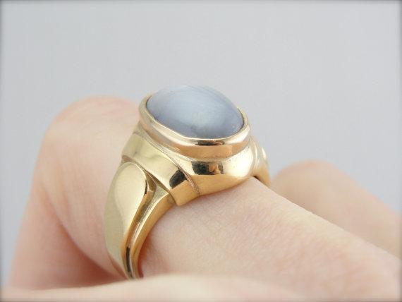 Star Sapphire in Retro Large Setting