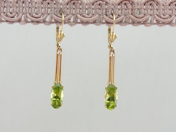 Pendientes colgantes de peridoto con monturas antiguas