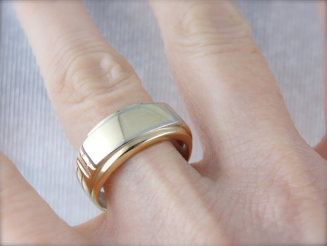 Anillo de sello para hombre en oro pulido, anillo estilo banda de este a oeste