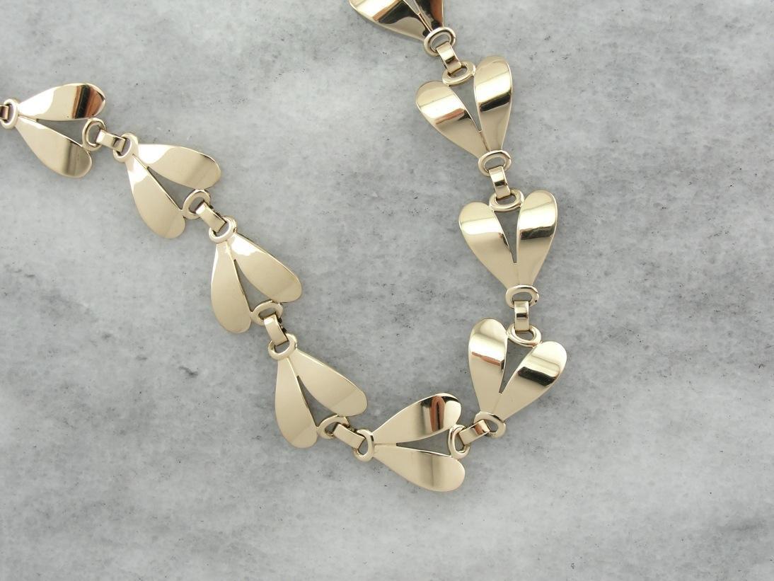 Maestría moderna danesa: impresionante collar de oro amarillo pulido