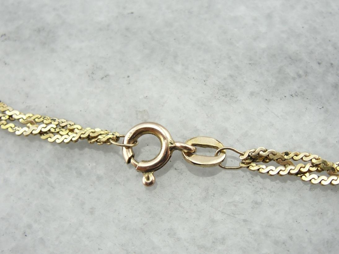 Collar de cadena trenzada de oro amarillo elegante