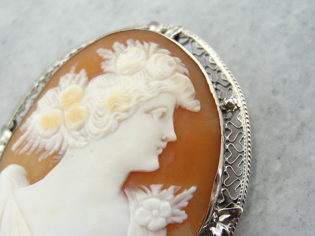 Vintage Cameo Pendant in Filigree Frame