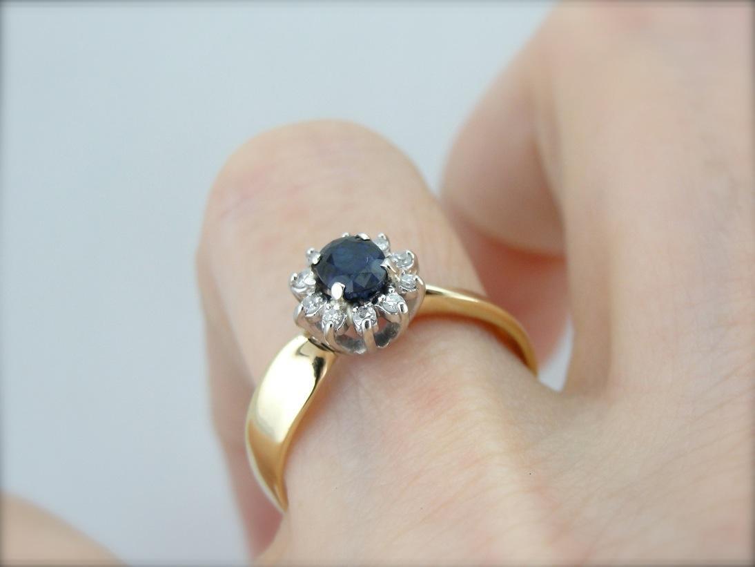 Pretty and Classic Sapphire and Diamond Anniversary Ring