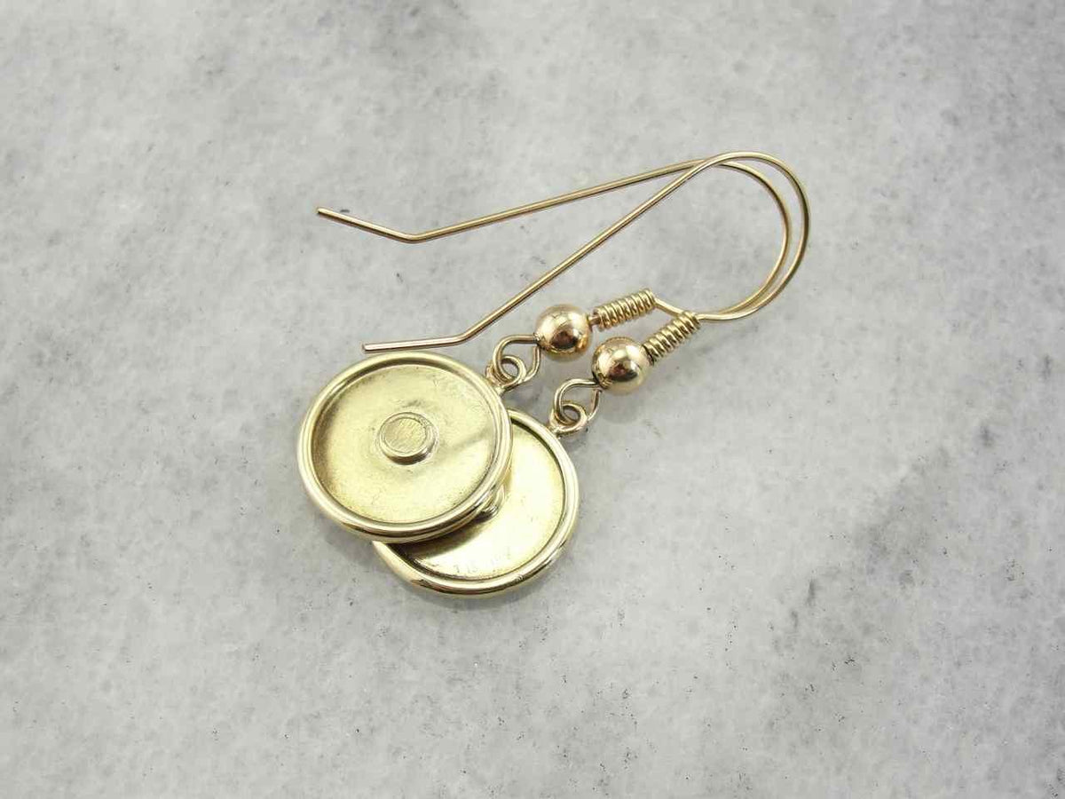 Vintage Fleur De Lis Drop Earrings in Yellow Gold