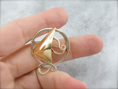 Modernist Style, Abstract Swirling Gold Brooch