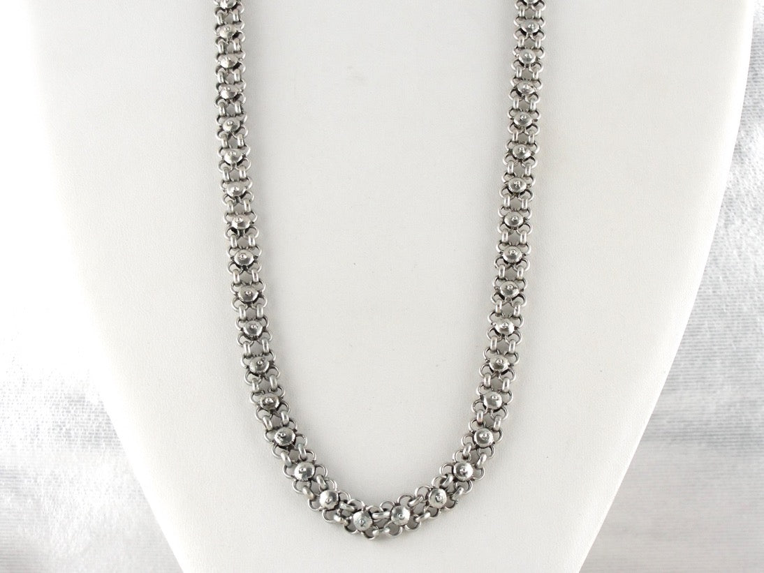 Collar de eslabones florales hecho a mano con cierre de gancho decorativo grande