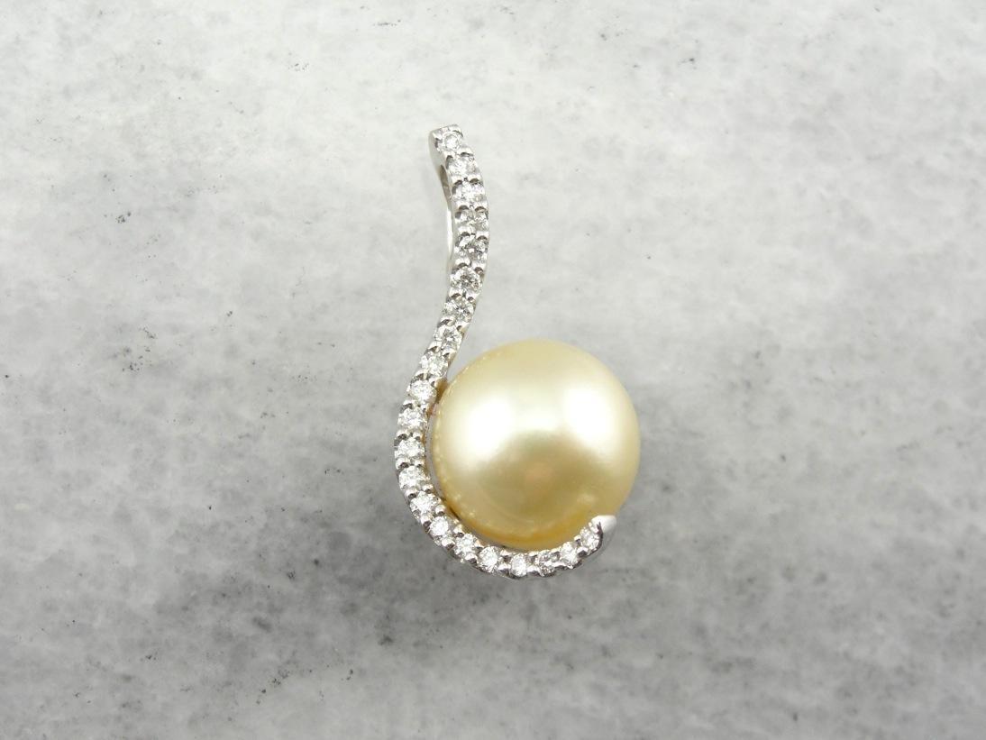 The Octopus's Garden: Diamond and Pearl Pendant