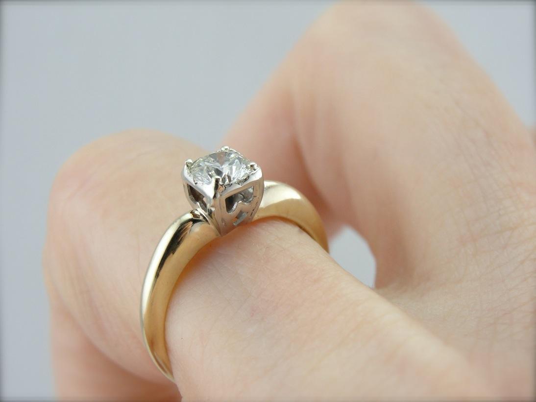 Lady America, A Vintage Solitaire Engagement Ring with Bright Diamond