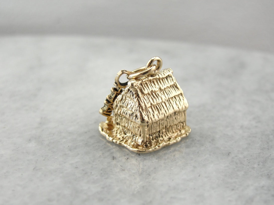 ¡Aloha! Casa hawaiana con techo de paja, encanto de oro macizo de Hawái