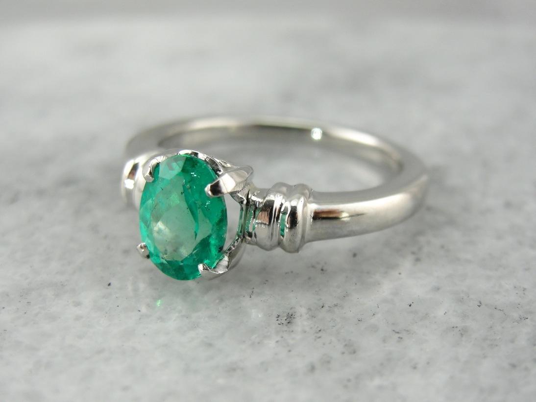 Gorgeous! Bright Green Emerald and Platinum Solitaire Ring for Any Occasion