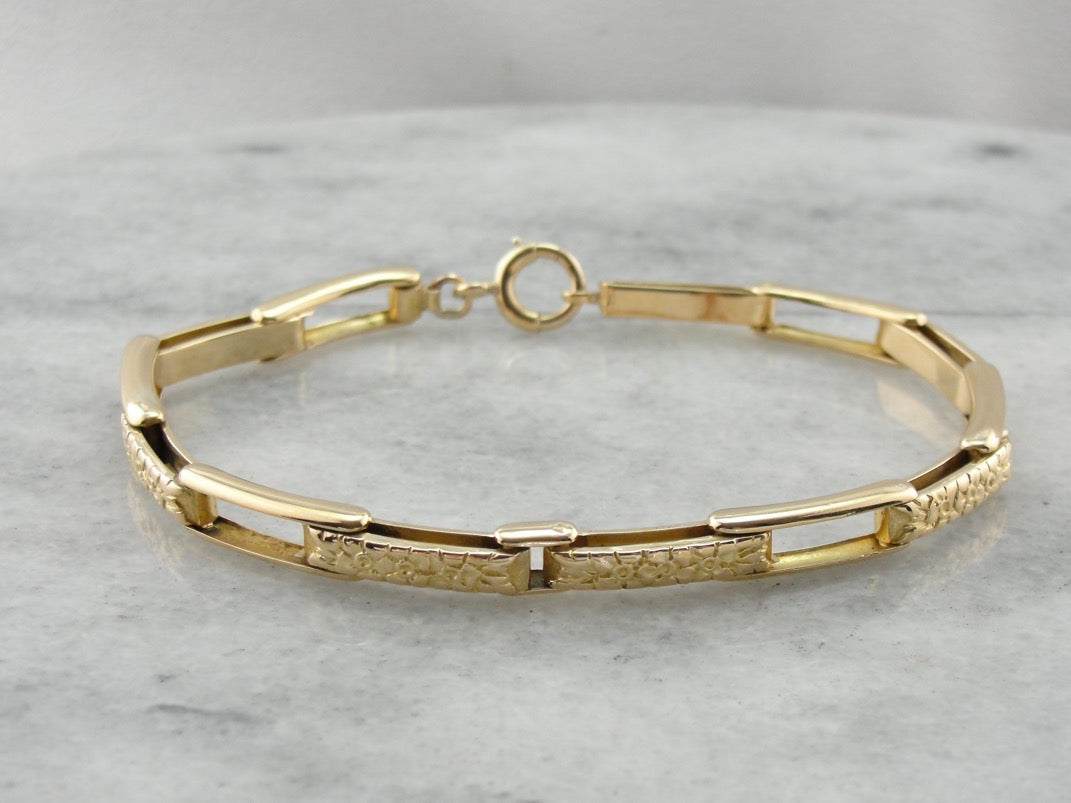 Vintage Floral Link Bracelet in Polished Yellow Gold