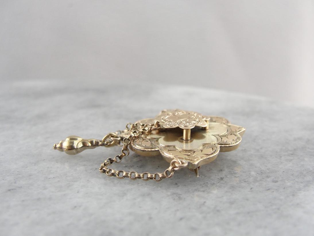 Broche victoriano antiguo con motivo de hoja de hiedra, oro de 1800