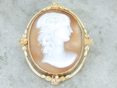 Cameo Brooch or Pendant in Yellow Gold with Floral Details