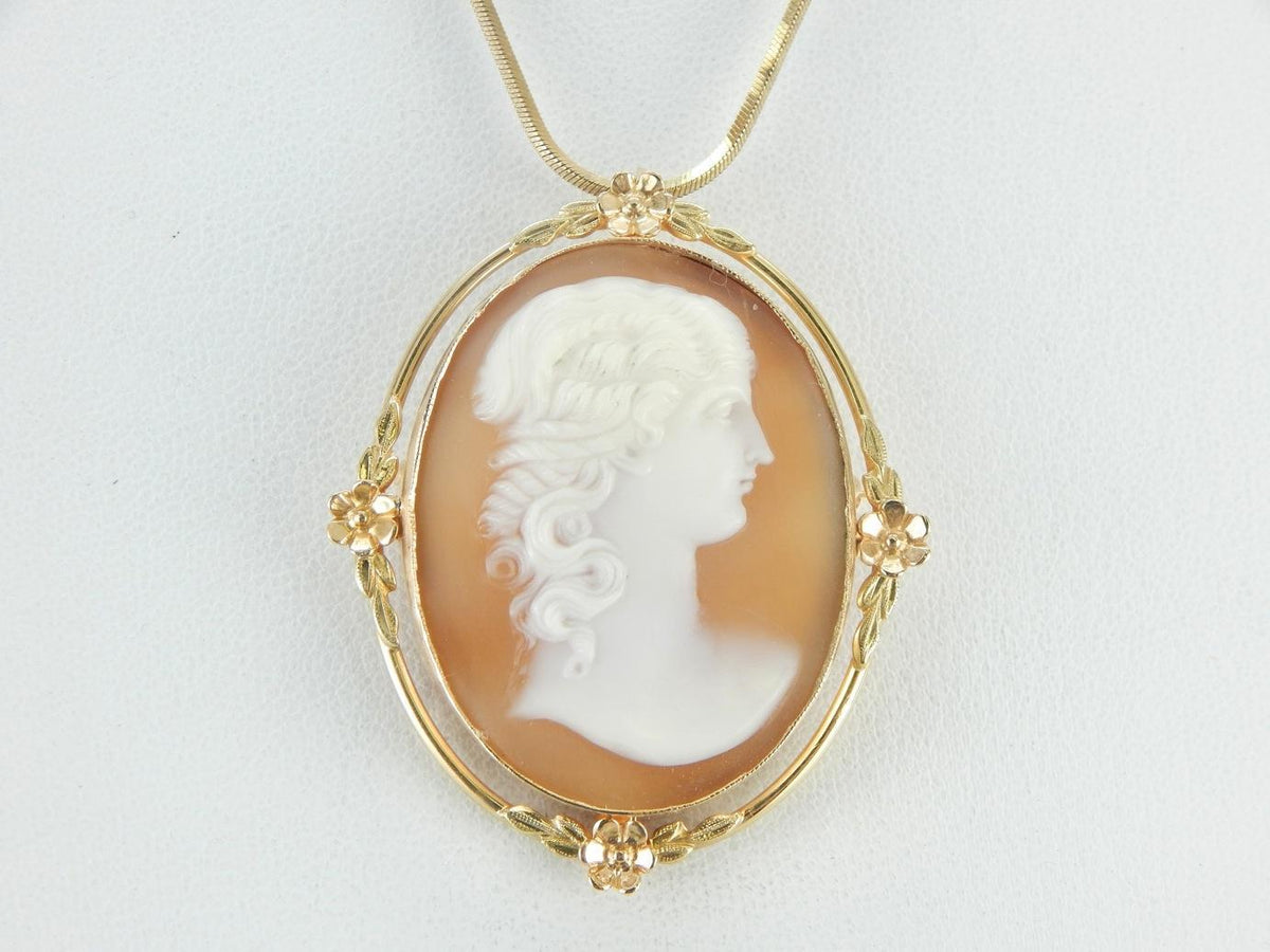 Cameo Brooch or Pendant in Yellow Gold with Floral Details