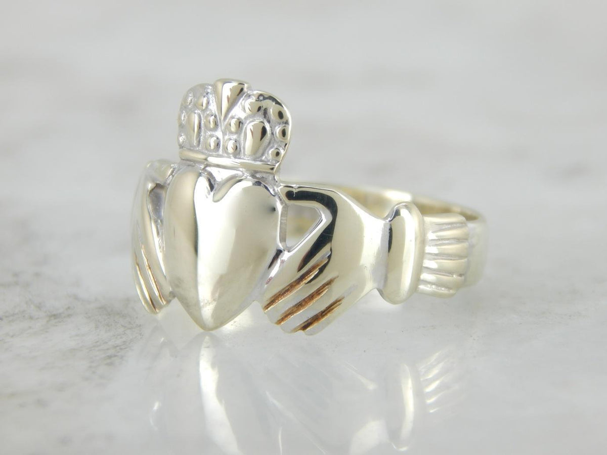 An Irish Wedding Band in White Gold
