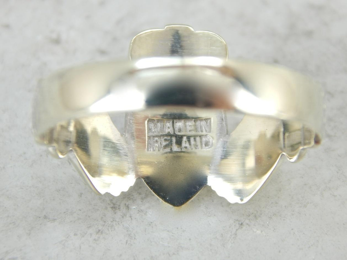 An Irish Wedding Band in White Gold