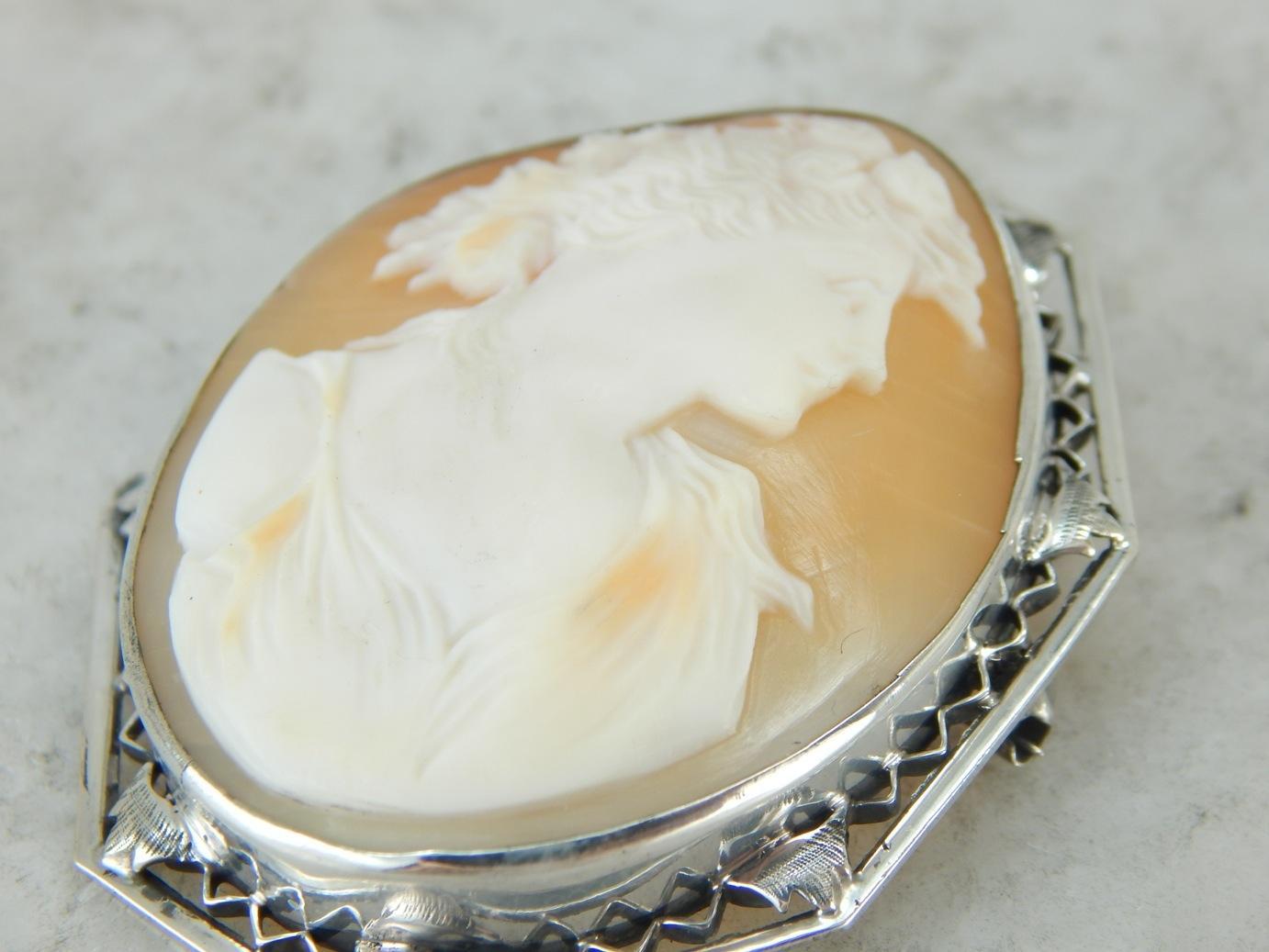 Vintage Sterling Silver Cameo Brooch