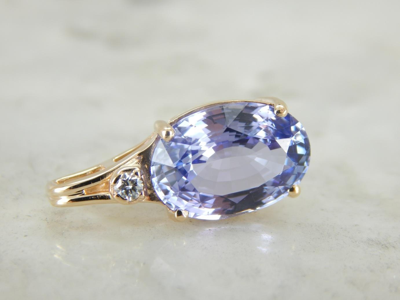 Statement Jewel: Tanzanite Pendant in Yellow Gold