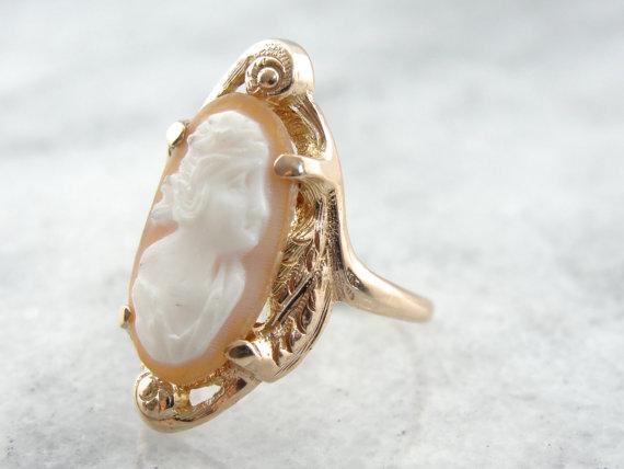 Rose Gold Art Nouveau and Fine Shell Cameo Ring